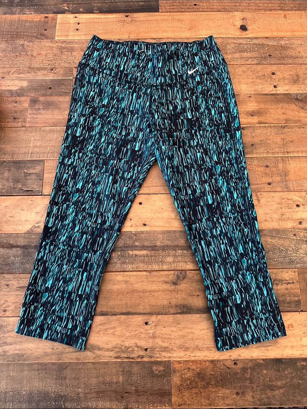 Nike Girls' Black and Teal Patterned Capri Leggings